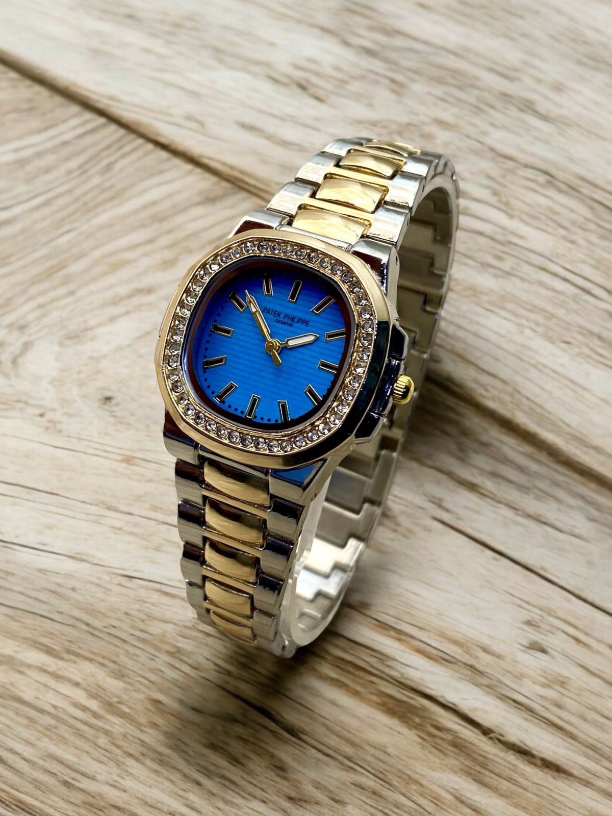 Royal Azure – Crystal Bezel Watch with Two-Tone Strap